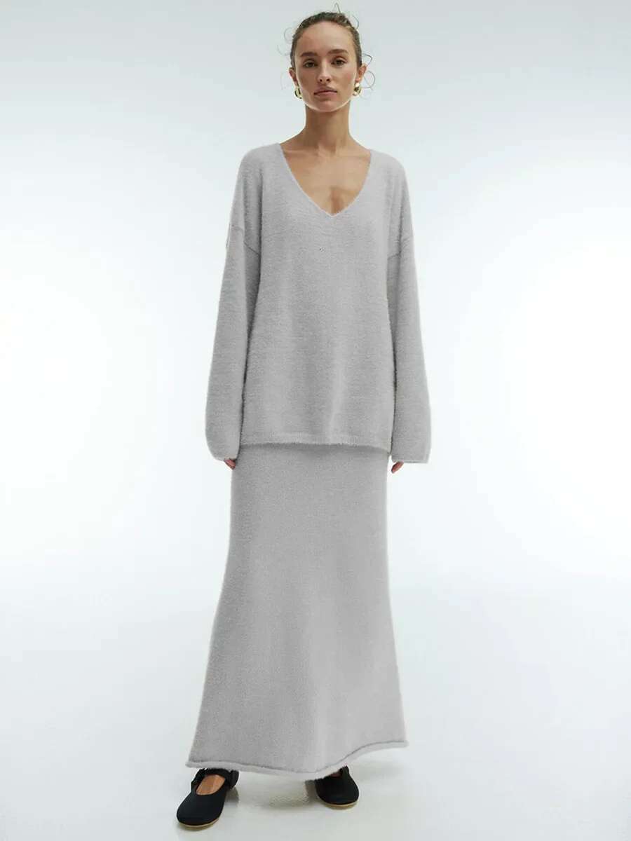 Bornladies Women Knitted V-Neck Sweater+Skirt Autumn Winter Thick Casual Sweater Warm Fashion Skirt Pullover 2 Pieces Sets