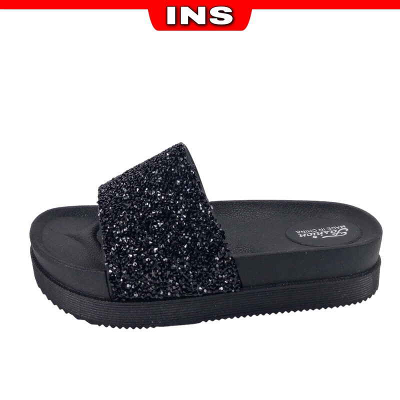 2025 New Designer Plus Size 36-41 Women's Fashionable Shiny Wedge Beach Sandals Outdoor Bk Slippers Beautiful Women's Slippers