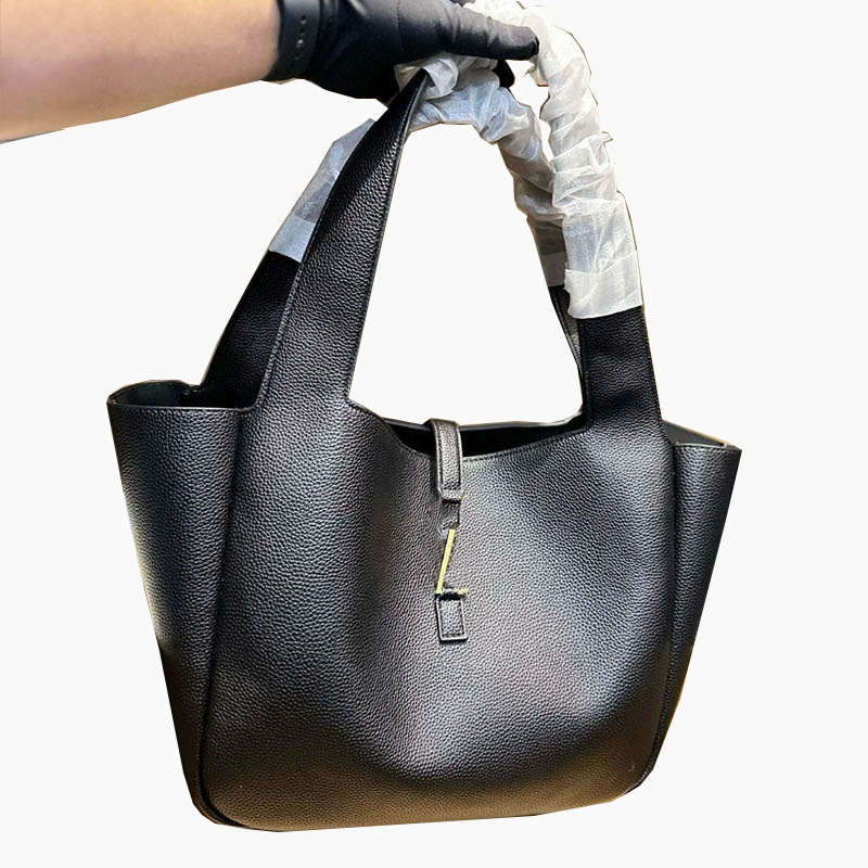 Le 5 A 7 Bea In Grained Leather Designer Women Shipping Bag