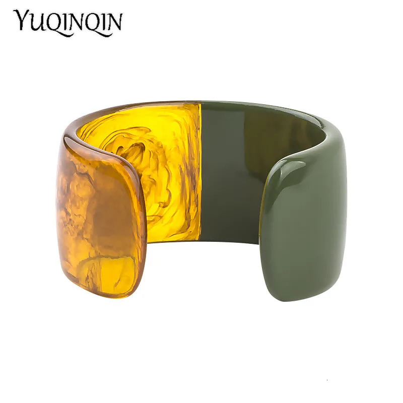 Vintage Resin Cuff Bracelet Bangles for Women Colorful Acrylic Wide Open Bracelet Charms Female Simple Party Fashion Jewelry 250225
