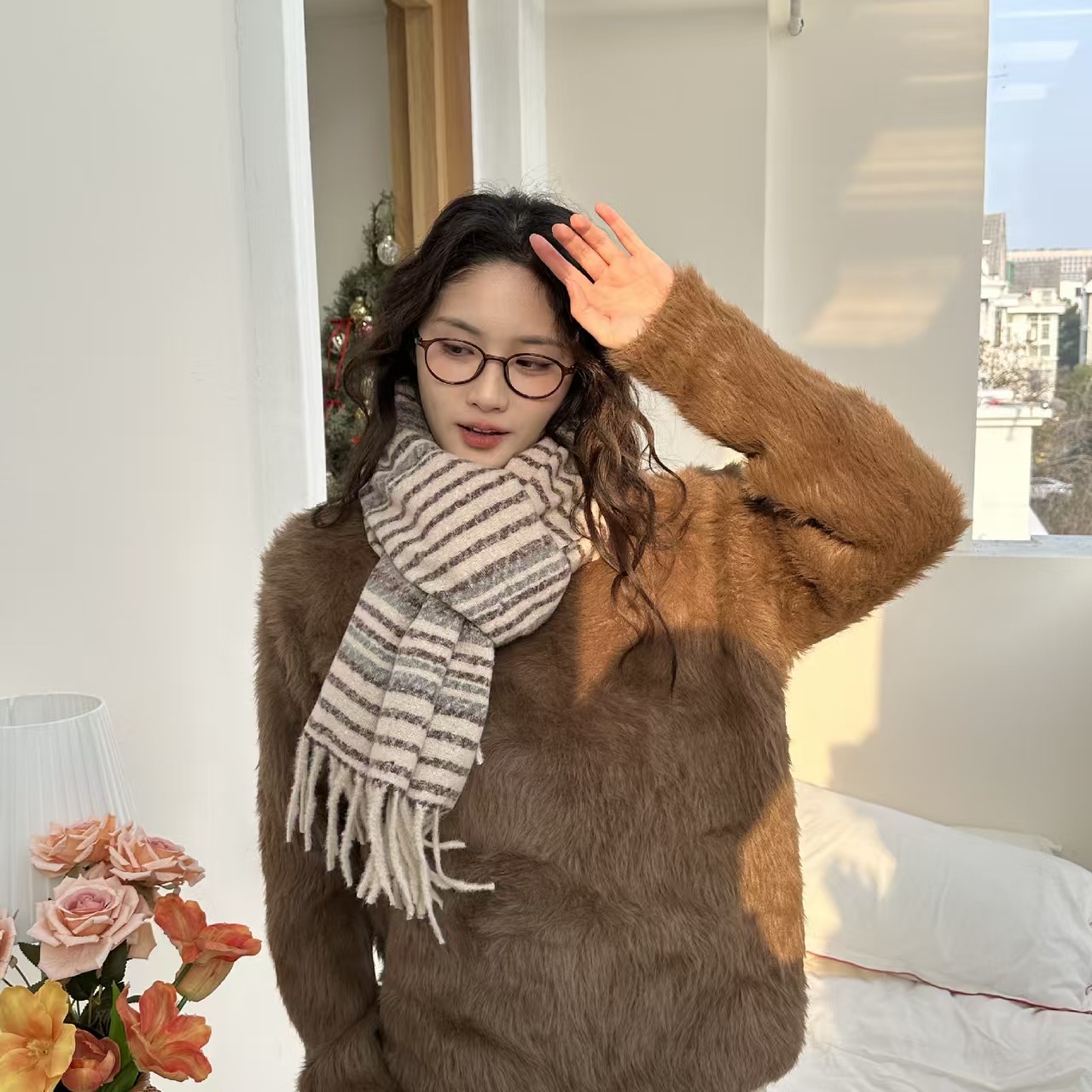 K006 Winter new Korean imitation cashmere scarf women's fashion simple thickened tassel warm neck collar contrast color shawl wholesale