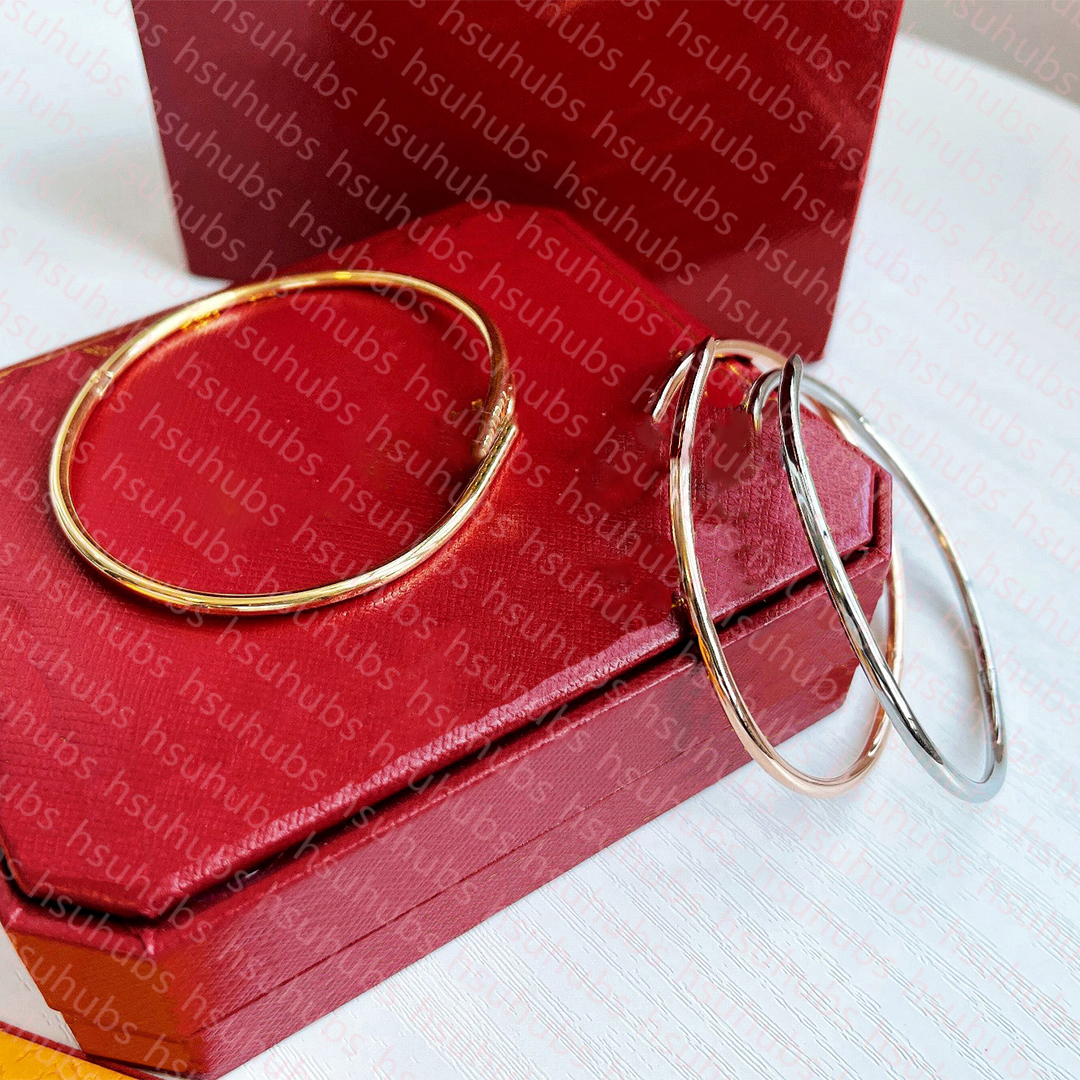 Designer bracelet luxury bracelets designer for women solid colour diamond design revolve hard body bracelet Christmas gift jewelry gift box very good