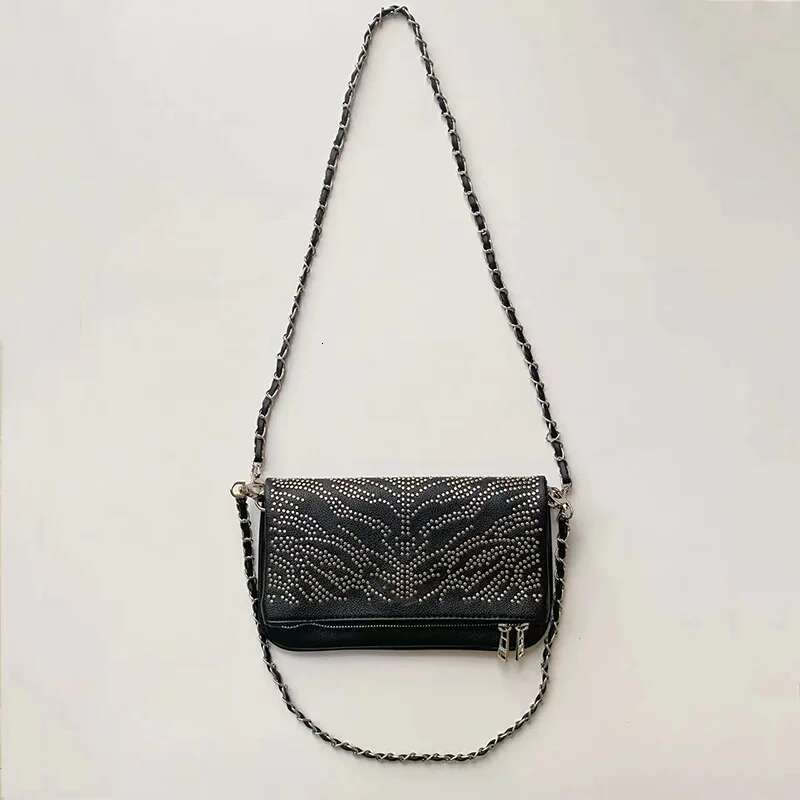 2025 New Women Chain Crossbody Lightweight Design Lady Shoulder Purse Large Capacity Classic Black Envelope Bag handbags designers