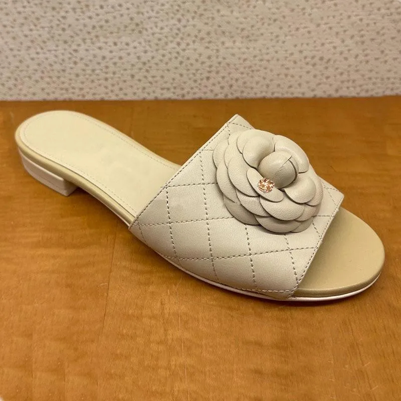 Chic Low-Heeled Ladies' Summer Footwear with Metal Floral Details Designer Camellia Sliders