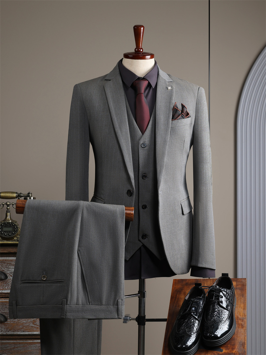 H226Elegant Men's Tuxedo Dress Code Versatile Slim Wedding Suit with Modern Korean Flair