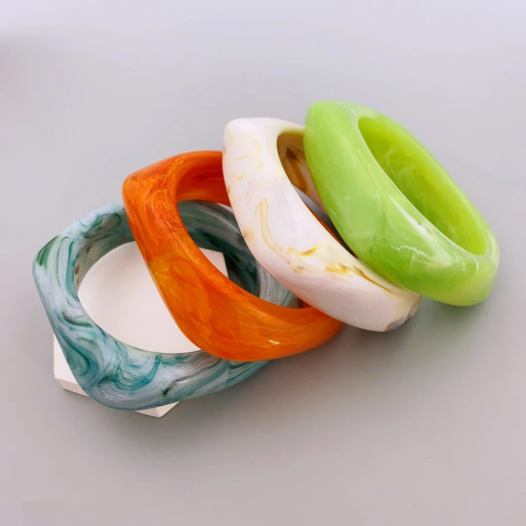 Fashionable and Bold Marble Pattern Acrylic Bracelet for Womens Daily Wear and Parties bangles for women 250225