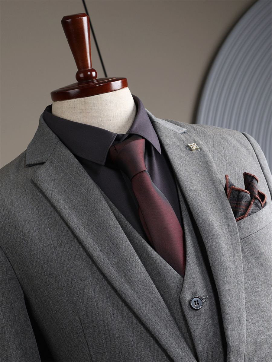 H226Elegant Men's Tuxedo Dress Code Versatile Slim Wedding Suit with Modern Korean Flair
