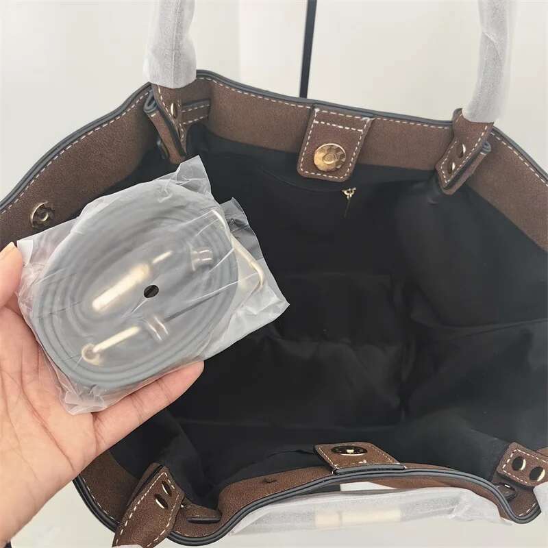 Designer Handbag Autumn And Winter Large Capacity Multifunctional Frosted Suede Like Handbag, High-quality Pleated Leather OL Daily Commuting Shoulder