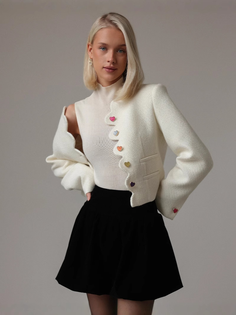 2025 Cross border Europe and America New Multi color Love Button Short Spring and Autumn Round Neck Coat 240903