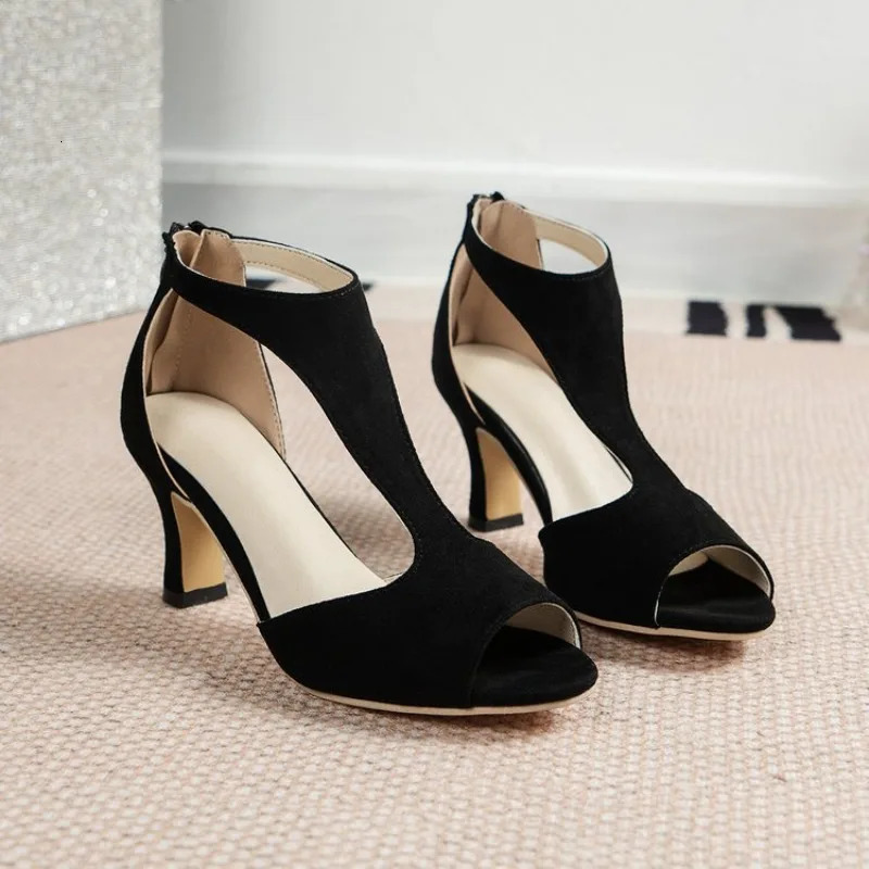 Shoes 2024 Women High Quality Summer Woman Sandals Solid Color Rome Flock Mid Heel Zipper Open Toe Beach Sandals Female 250218