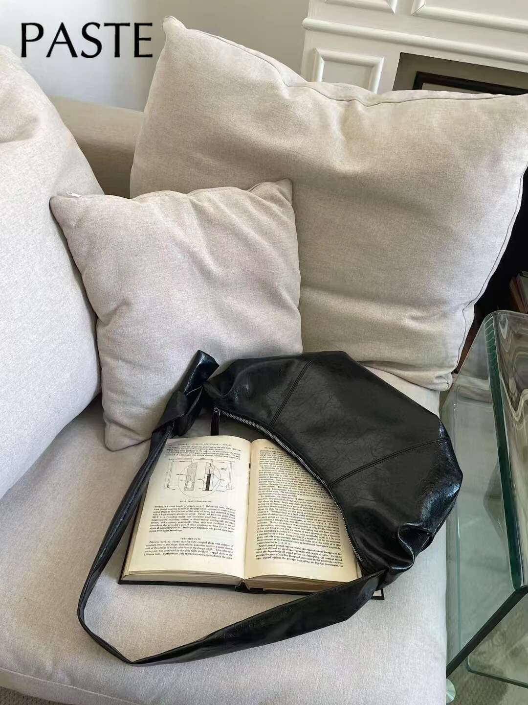 New Original Design Croissants Shape Single Shoulder Glossy Oil Wax Cowhide Leather Women Crossbody Bag Daily Hobo Purse