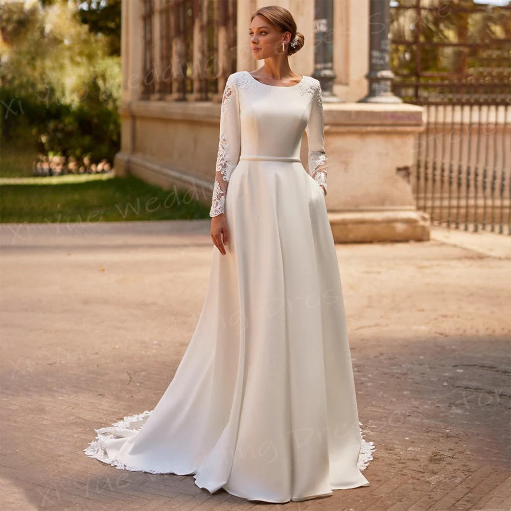 Modest A Line Womens Wedding Dresses Simple Appliques Lace Bride Gowns Classic O Neck Long Sleeve Customized Bridal Dress 250224