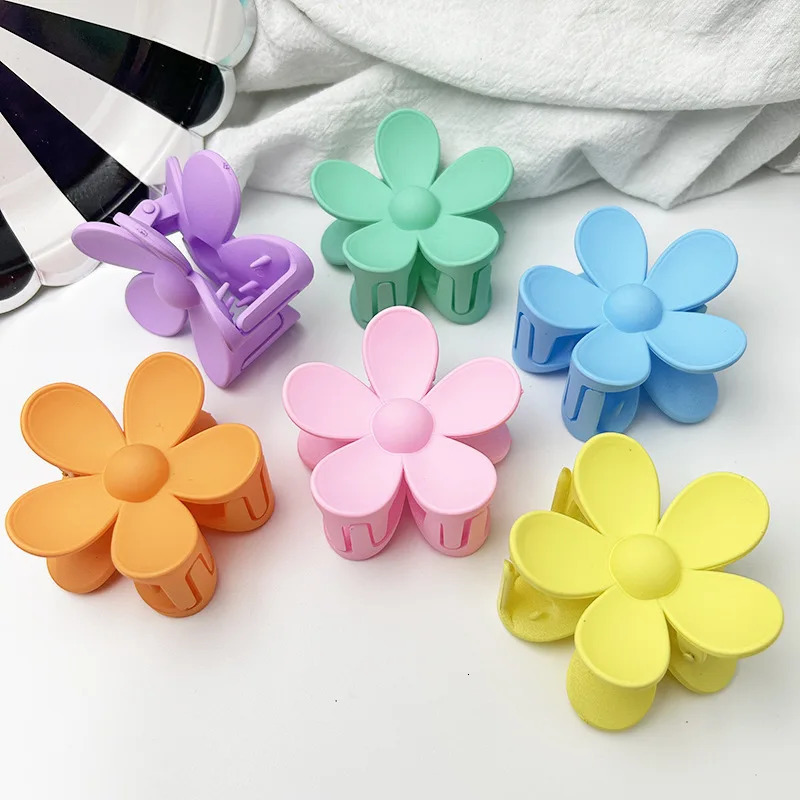 7CM Sweet Flower Hair Claw Clips Frosted Solid Color Women Girls Clip Hairpin Shark tail Accessories 250218