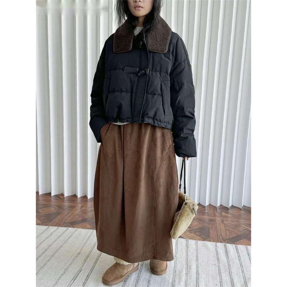 Hanorange 2024 Winter Fake Lambswool Collar Horn Button Padded Women Loose Silhouette Short Down Jacket Black