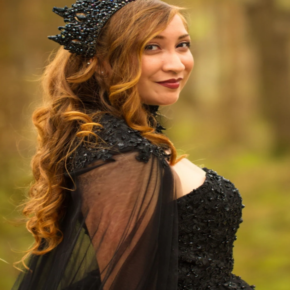 Vintage Black Gothic Wedding Dress With Clock Cape Fantasy Witch Inspired Beaded Lace Bridal Gowns Mystical Forest 2 in 1 Two Piece Rustic Country Bri