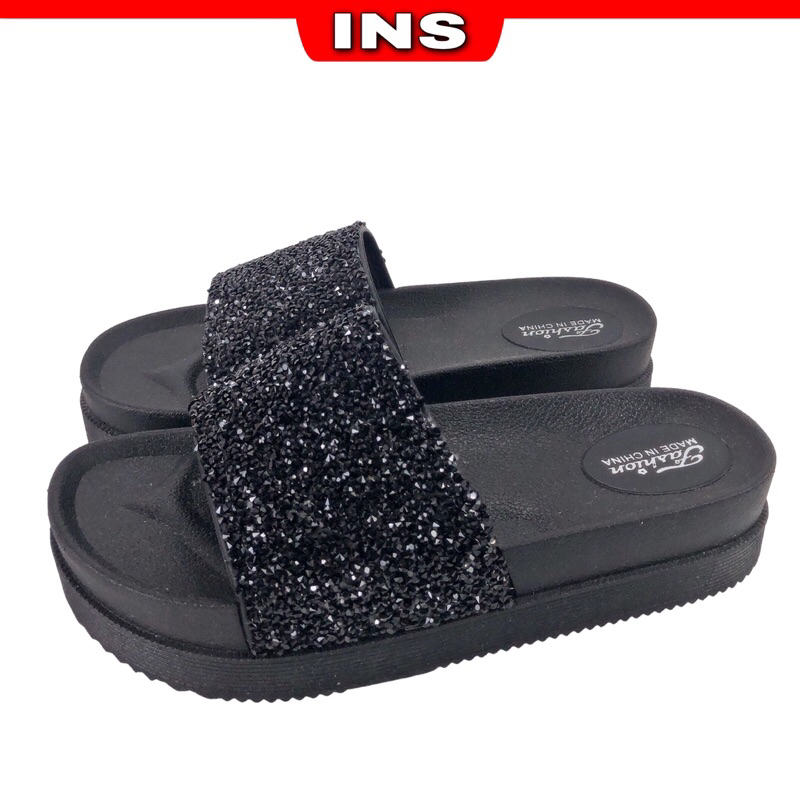 2025 New Designer Plus Size 36-41 Women's Fashionable Shiny Wedge Beach Sandals Outdoor Bk Slippers Beautiful Women's Slippers