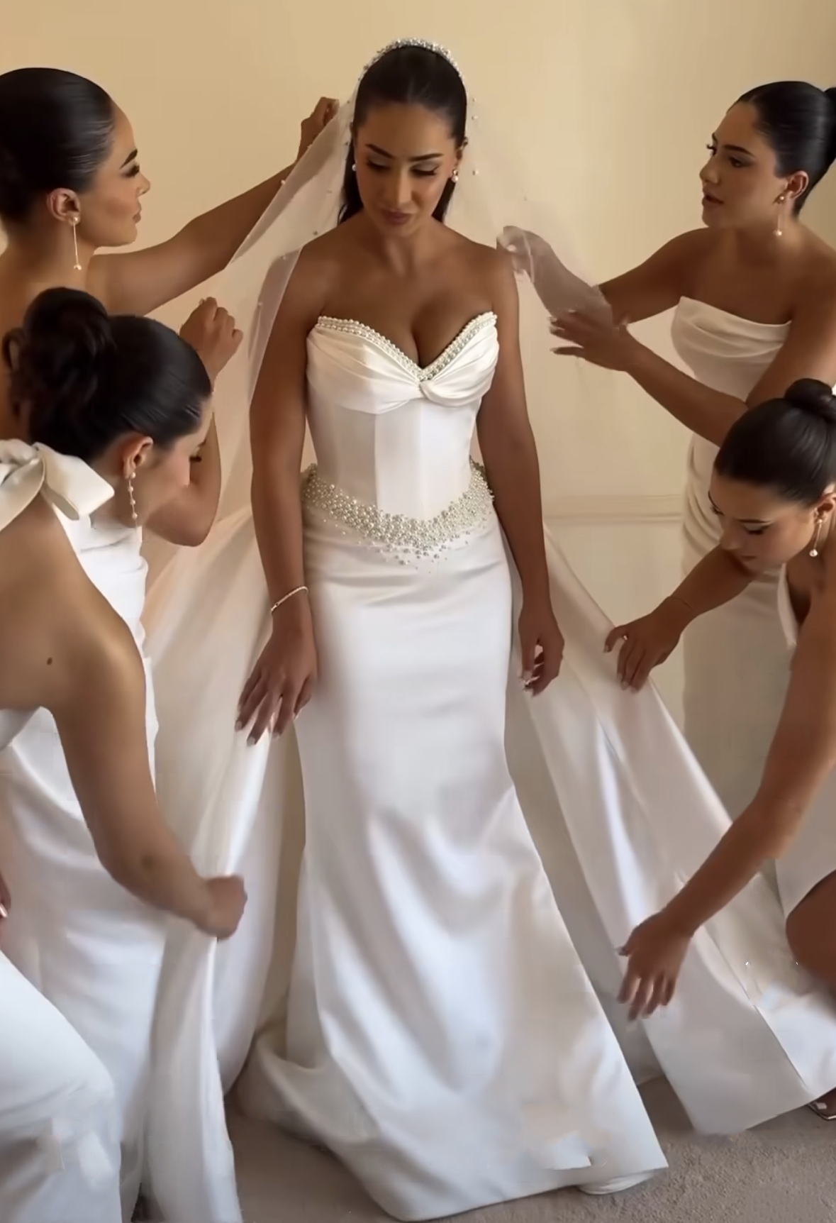 Elegant Pearls Beaded White Mermaid Wedding Dresses With Detachable Train Sweetheart Satin Princess Bridal Gown Customized Vestdio De Novia 2025