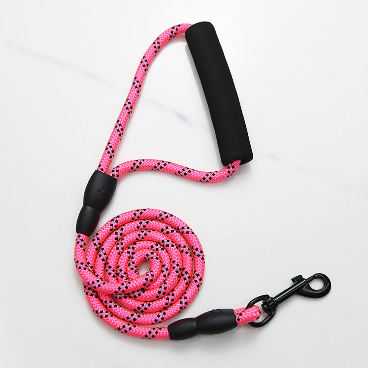 Nylon Reflective Leashes and Collars for Outdoor Use. Suitable for Large, Medium and Small Dogs, as well as Cats. Anti - Explosive Pull Pet