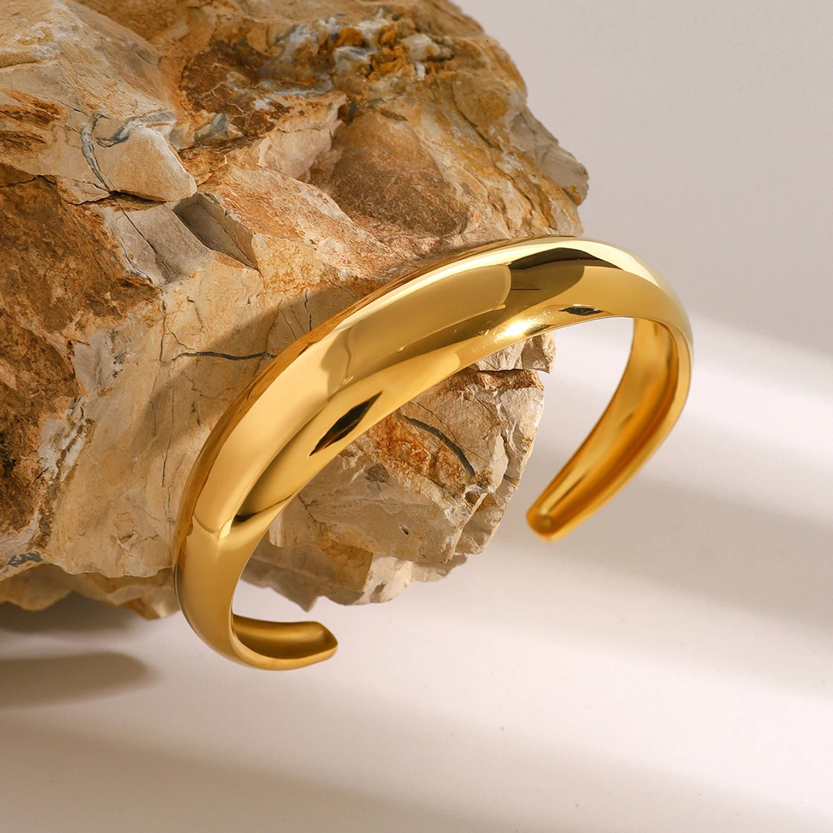 Uworld Stainless Steel Statement Gold Color Cuff Bracelet Bangle Metal Texture Multi-Layer Temperament Fashion Waterproof Jewelr 250225