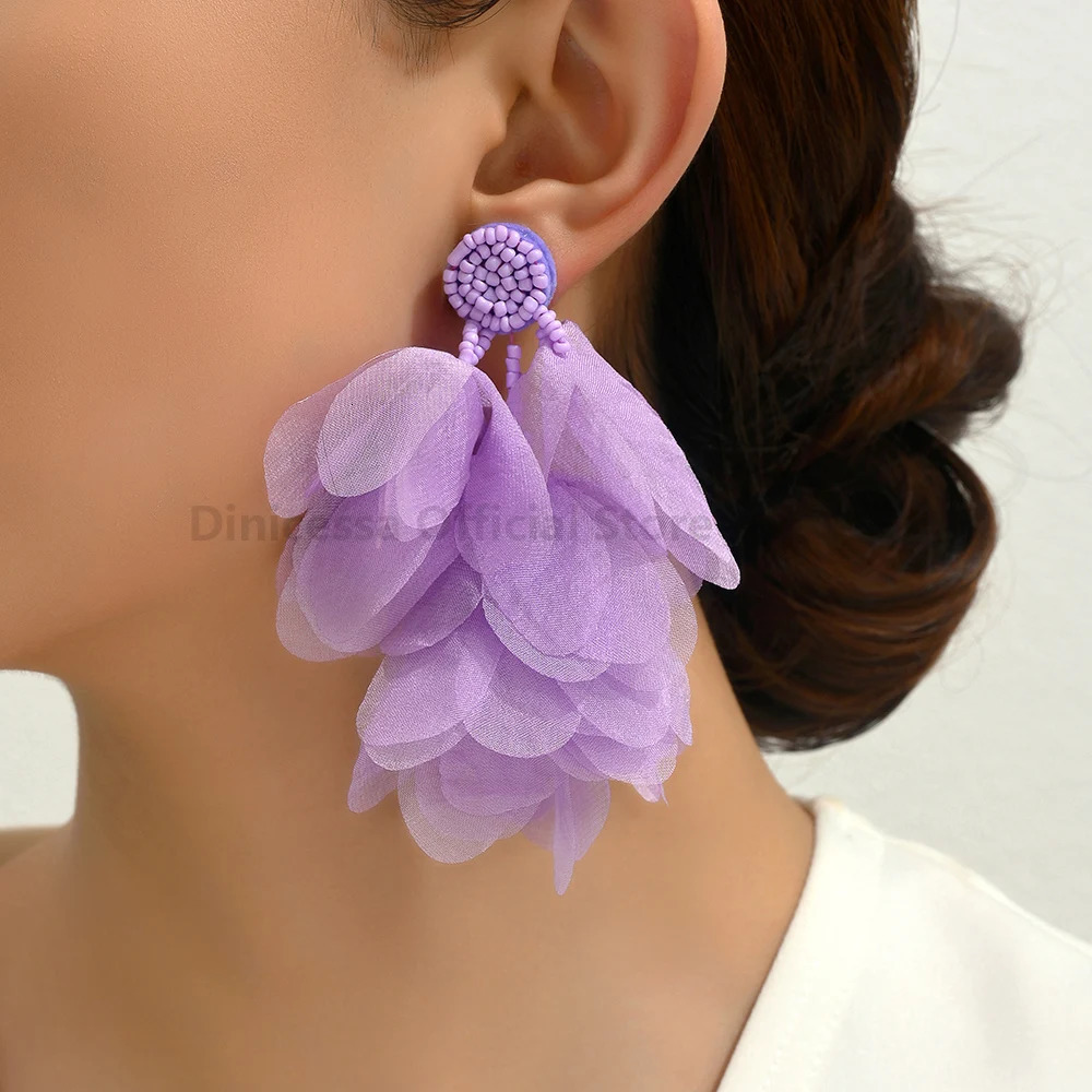 Charm Flower Petals Elegant Beaded Charm Decor Piercing Dangle Earrings For Women Trend Wedding Party Jewelry Gift 250225