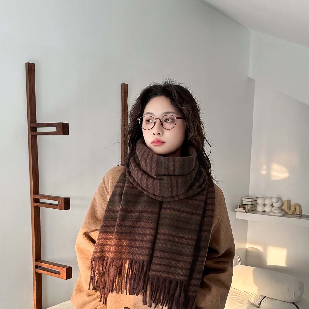 K006 Winter new Korean imitation cashmere scarf women's fashion simple thickened tassel warm neck collar contrast color shawl wholesale