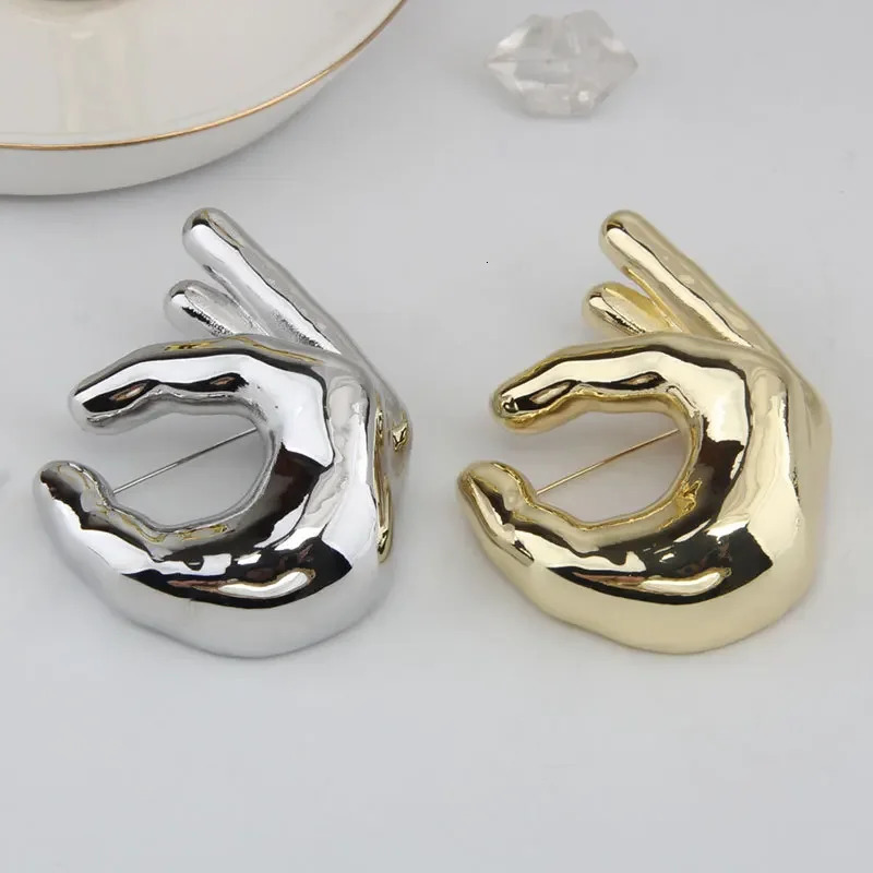 FFALCELL Niche High-end Metal OK Gesture Brooch Exquisite Fashion All-match Brooch Clothing Accessories 250225