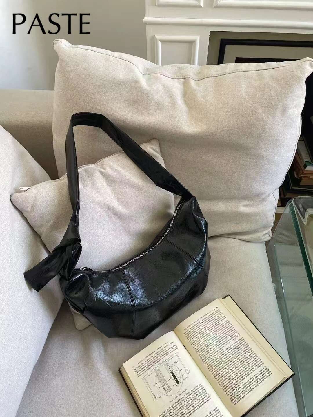 New Original Design Croissants Shape Single Shoulder Glossy Oil Wax Cowhide Leather Women Crossbody Bag Daily Hobo Purse