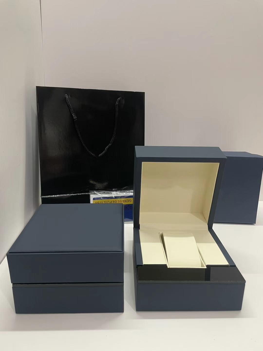 Top Quality Boxes watch Original VC Box Accessories wholesale montre Watches Booklet Card Tags and Papers In English Swiss Watches Boxes box