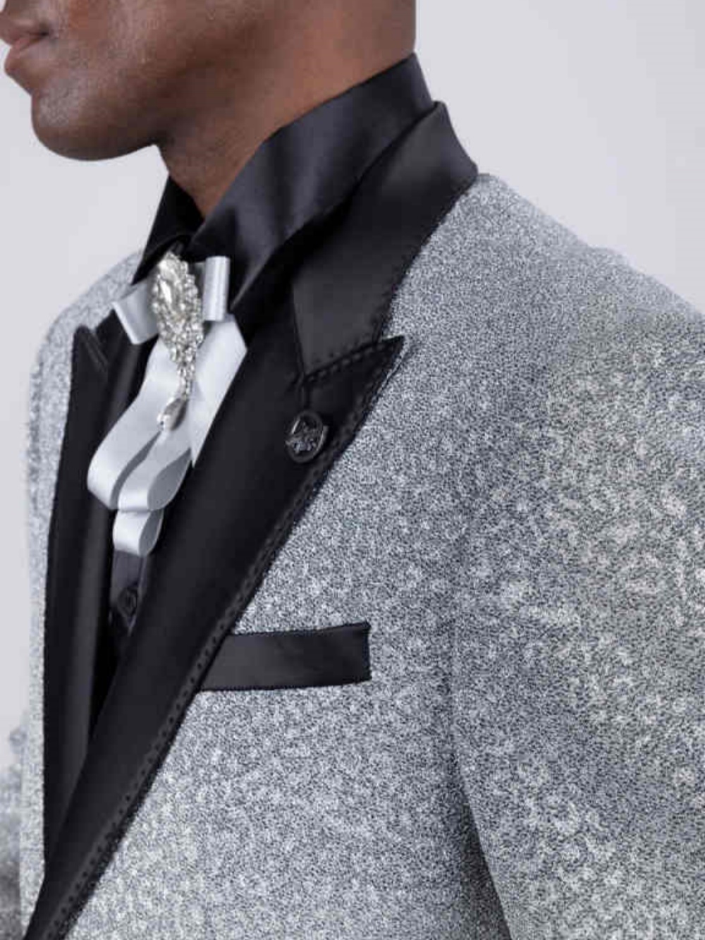 Bright Wedding Tuxedos Single Breasted Men Suits Peaked Lapel 2 Piece Set Jacket Pants Business Blazers Customized