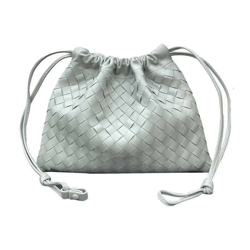 Women's Bags Large Capacity Casual Cloud Pattern Cow Leather Weaving Single Shoulder Diagonal Drawstring Garbage Bag Fashion Accessory