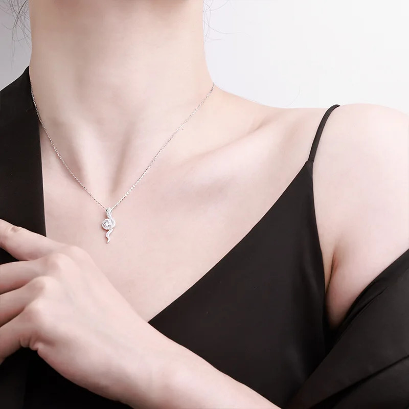 s925 sterling silver high-grade necklace simple and versatile snake-shaped autumn and winter pendant 250220
