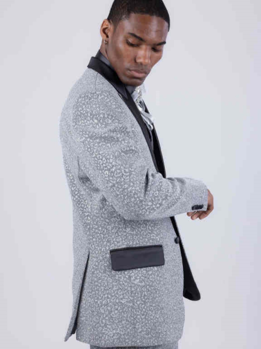 Bright Wedding Tuxedos Single Breasted Men Suits Peaked Lapel 2 Piece Set Jacket Pants Business Blazers Customized