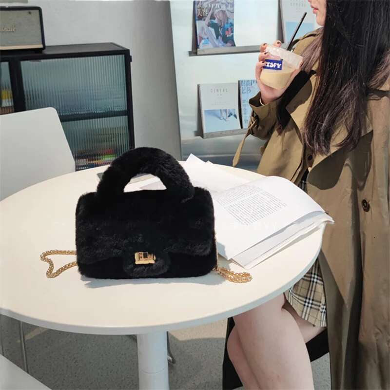 Fur Real Wool One Shoulder Bag Brand Designer Furry Mouth Red Envelope Women's Winter Handbag