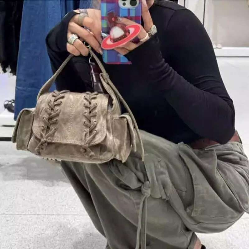 Retro Design Frosted Women Versatile Pleated Drawstring Small Square 2024 New High-Quality Handbag Shoulder Bag