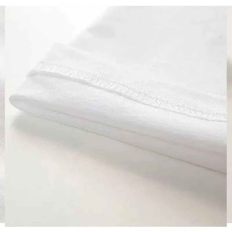 2000s Trendy Letter Portrait Clock Print Retro Loose Tshirt Y2k Harajuku High Street Round Neck Oversized Short Sleeves Tees 250226