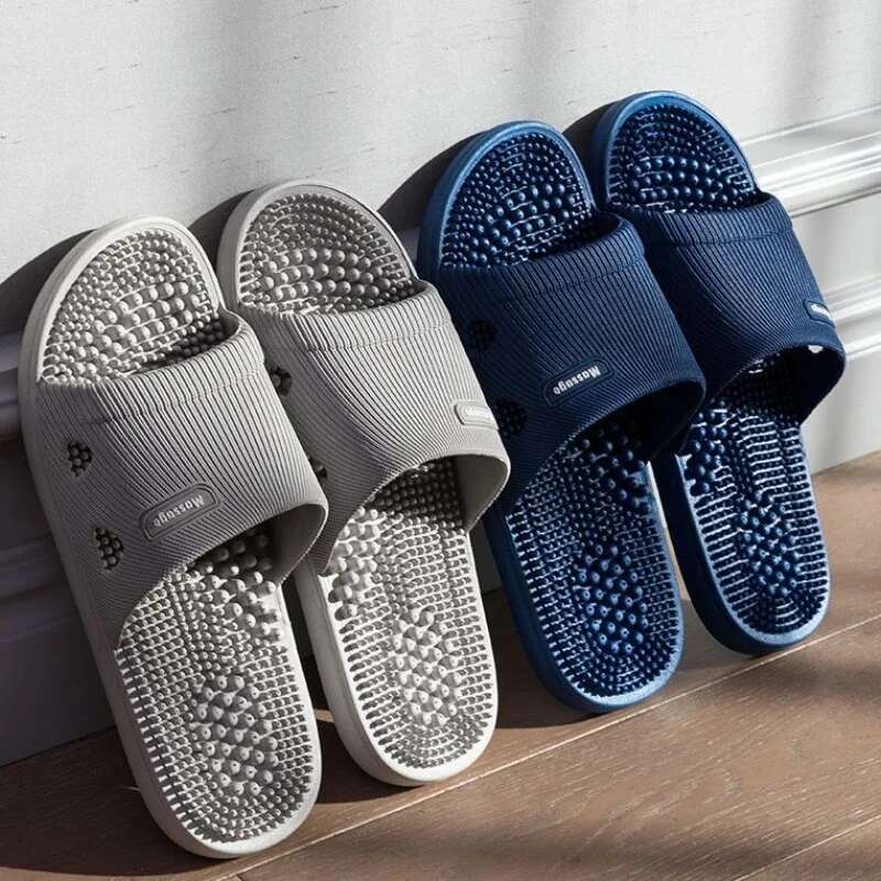 2025 New Solid Color Men's Slippers Bathroom Anti Slip Massage Sandals Designer Sandals Women's Simple Soft Soled Health Shoes Atillas Casa 