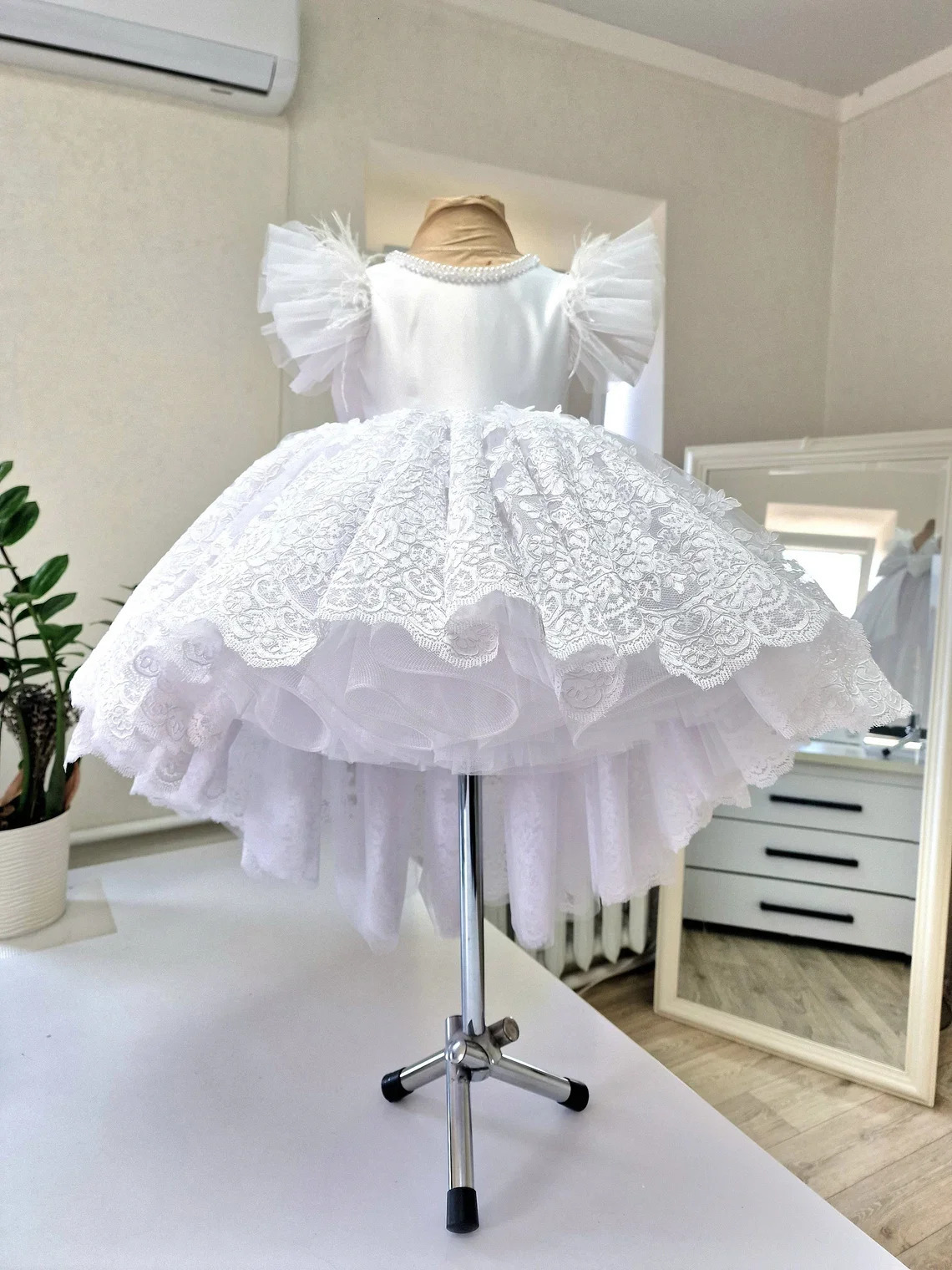 White Lace Baby Toddler Christening Dresses Kids born Party Feather Pearls First Communion Wedding Prom Baptism Outfits 250227