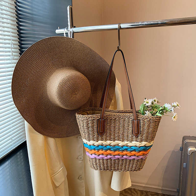 Bohemian style one shoulder grass woven bag, summer 2025 new rainbow striped woven bag, beach vacation beach bag