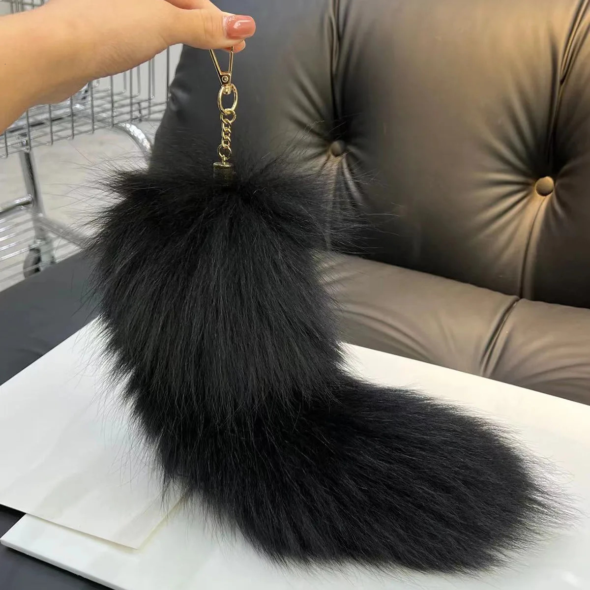 Fox Fur Tail Large Long Natural Fur tail Keychain Pendant Cosplay tail Cute Wolf Fox Tail Fur Car Keychains For Women 250227