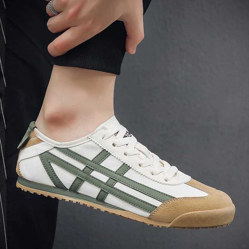 Mens Classic Running Shoes Lace up Flat Bottom Sports Shoes Soft Sole Walking Shoes Breathable Canvas Shoes Forrest Gump Shoes Z250227