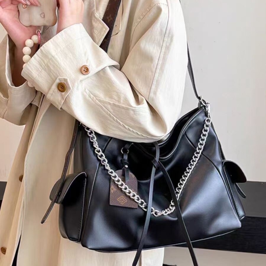 toteBag Shoulder bag ROSE NOIRE Chain Motorcycle Simulation Tote Women's Leather High-End Feeling Summer Single Shoulder Crossbody Shopping Bag