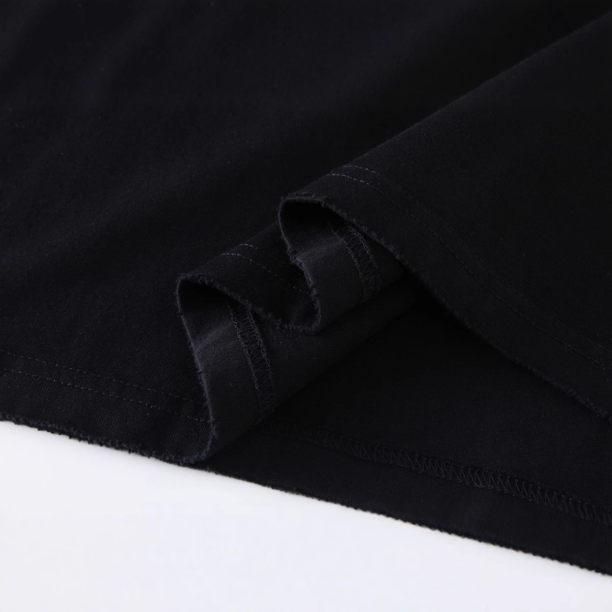 Free Shipping Designer 2025 Youth Solid Color Blank Shirt Fashion Brand Loose Short Sleeved T-shirt Men's Summer