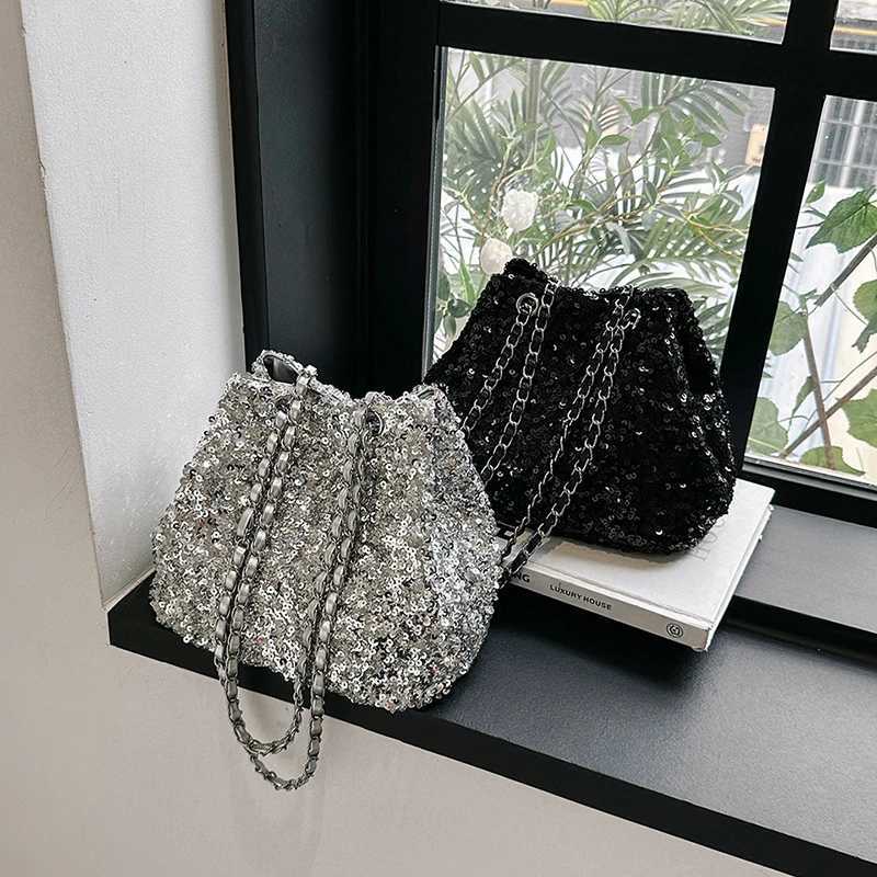 New Arrival Sparkling sequin bucket shoulder bag luxury large capacity fresh womens cross body bag fashion edition hot T250227