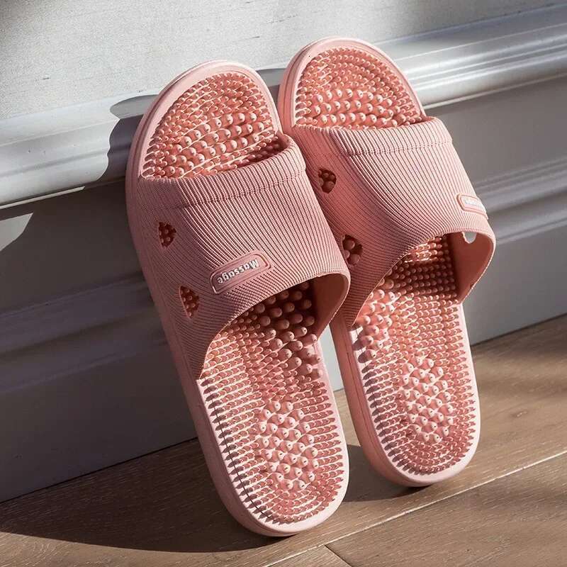 2025 New Solid Color Men's Slippers Bathroom Anti Slip Massage Sandals Designer Sandals Women's Simple Soft Soled Health Shoes Atillas Casa 