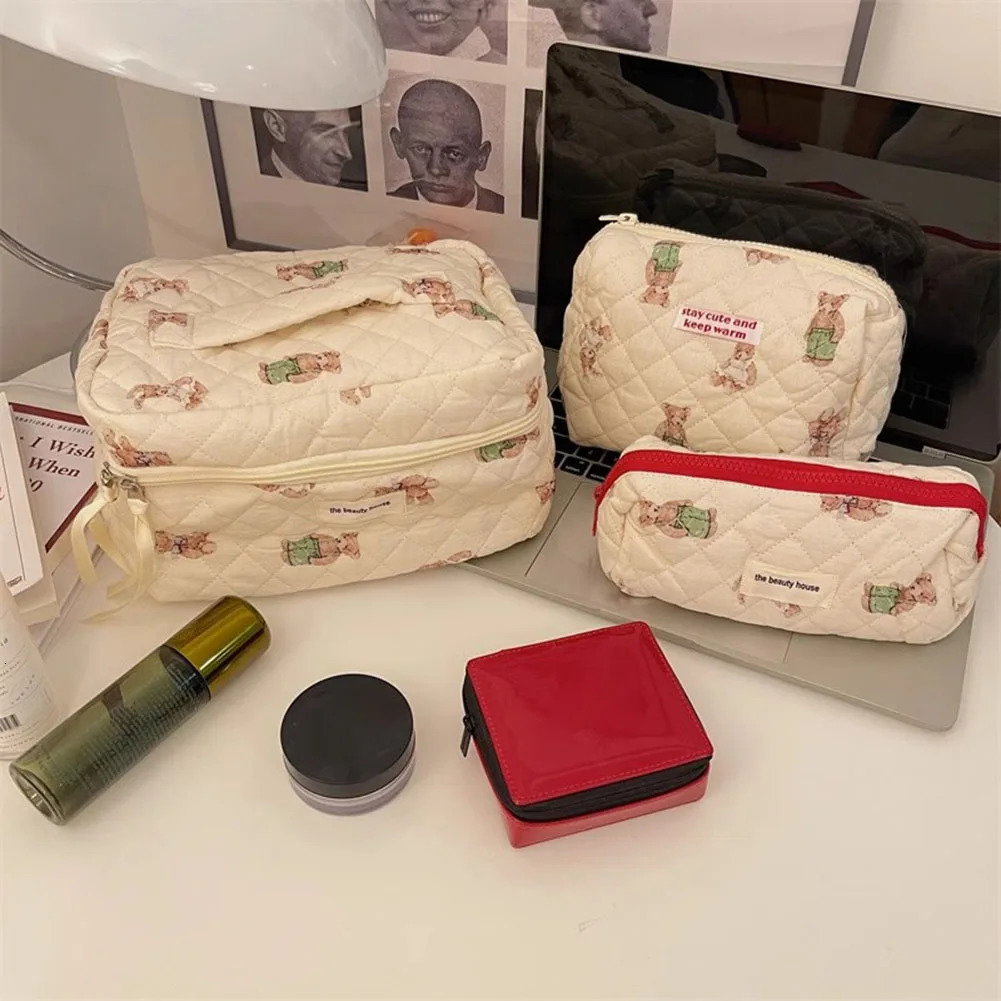 Ship from US Cute Bear Makeup Bag for Women Girls Cotton Padded Cosmetic Kawaii Aesthetic Toiletry Organizer Storage Beauty 250227FBB