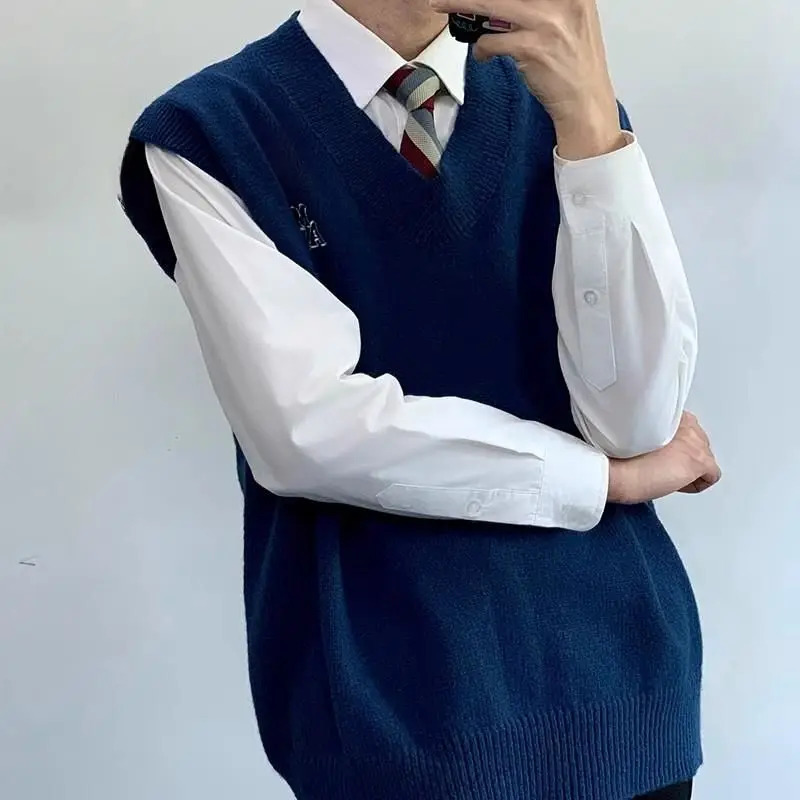 Fashionable and simple floral mens sweater vest college style navy blue letter Vneck knitted fully matched interior 250225