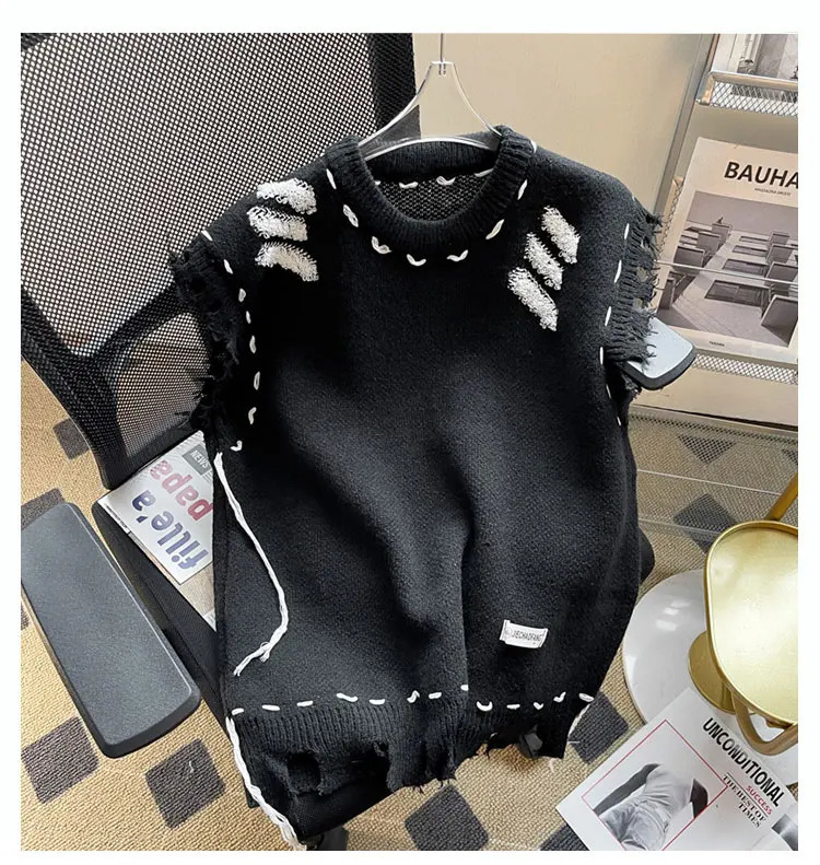 2025 Mens Retro Contrast Knitted Vest for Spring and Autumn Loose Layered Sleeveless Patchwork Sweater W48 250225