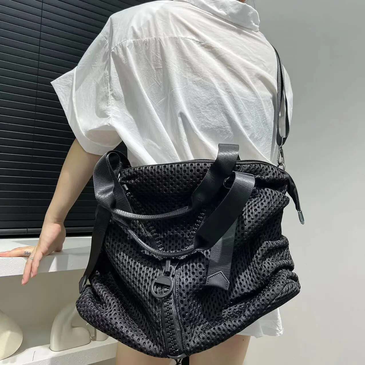 Women's Fashion Nylon Shoulder Capacity Travel Bag Mesh Large Zipper Wide Band Crossbody Handbag