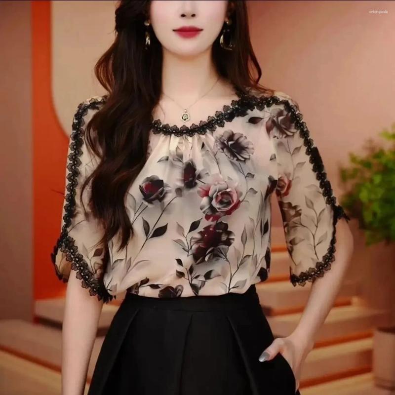Womens Blouses Elegant Fashionable Versatile Lace Short Sleeve Shirt 2025 Summer Loose Fit Slimming Stylish Small Top Floral Edge Design