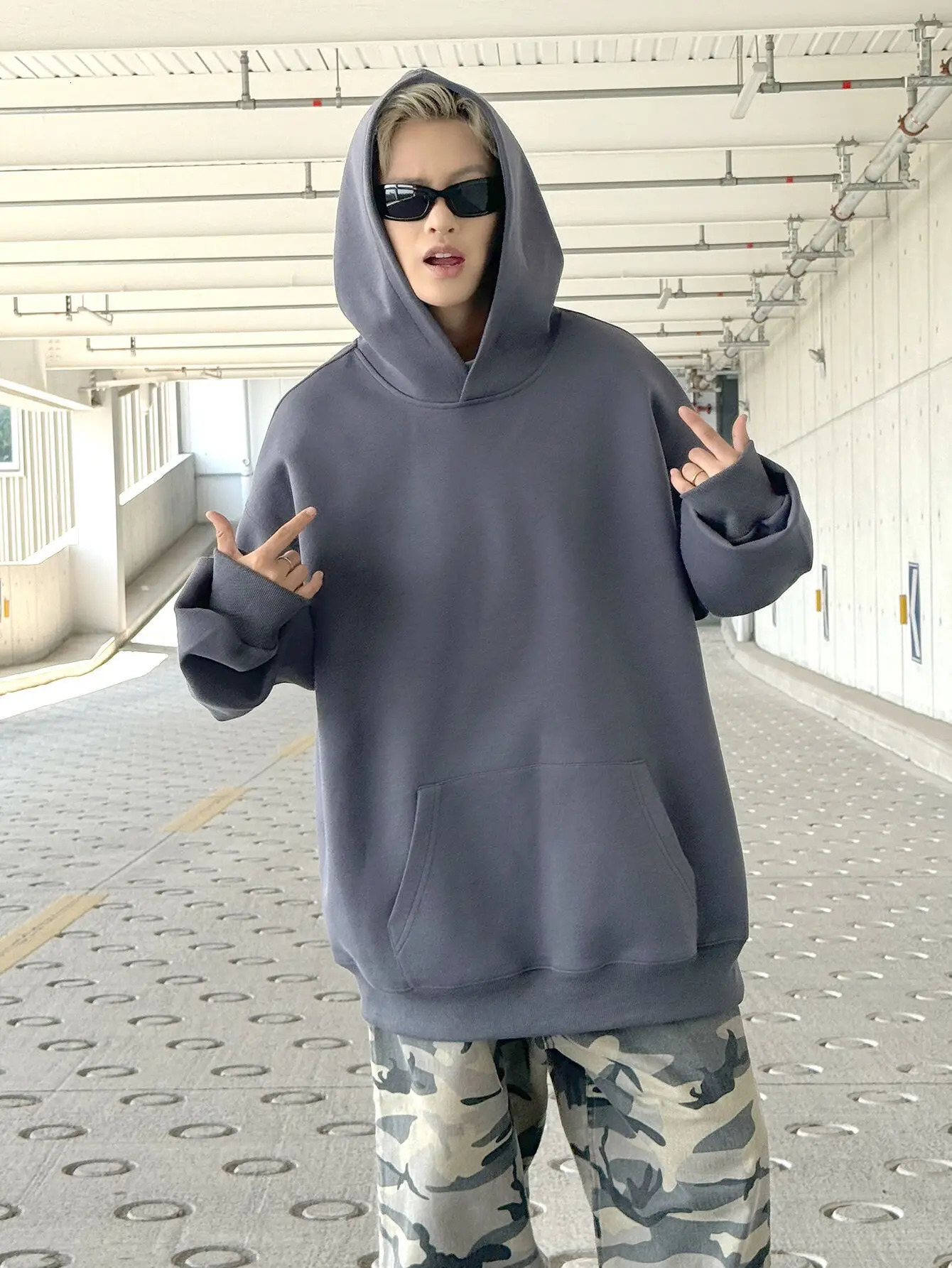 Gothic High Street Style Men Hoodies Baggy Autumn Fashion Clothing Solid Color Basic Sweatshirts Harajuku Male Hooded Pullovers 250227